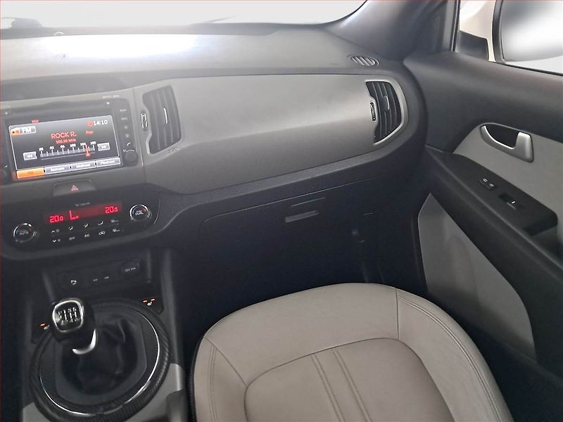 Kia Sportage (2014) 1.6 GDI, Navi, Tempomat - fotka 8 z 18
