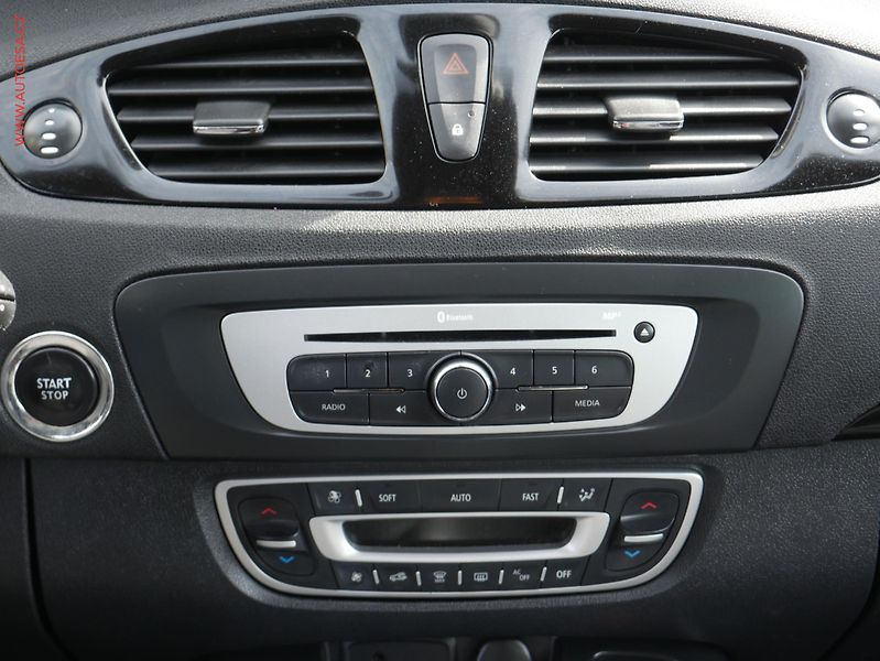 Renault Grand Scénic (2014) 1.2 TCe, ČR, AC, temp - fotka 12 z 16