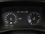 Volvo XC40 T4 AWD MOMENTUM CZ REZERVACE - náhled 15