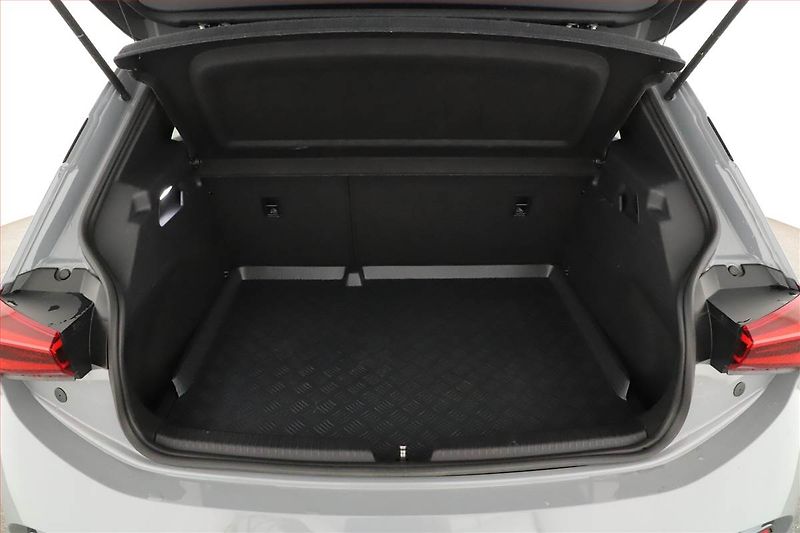 Cupra Born (2022) 58, SoH 92% - fotka 19 z 20