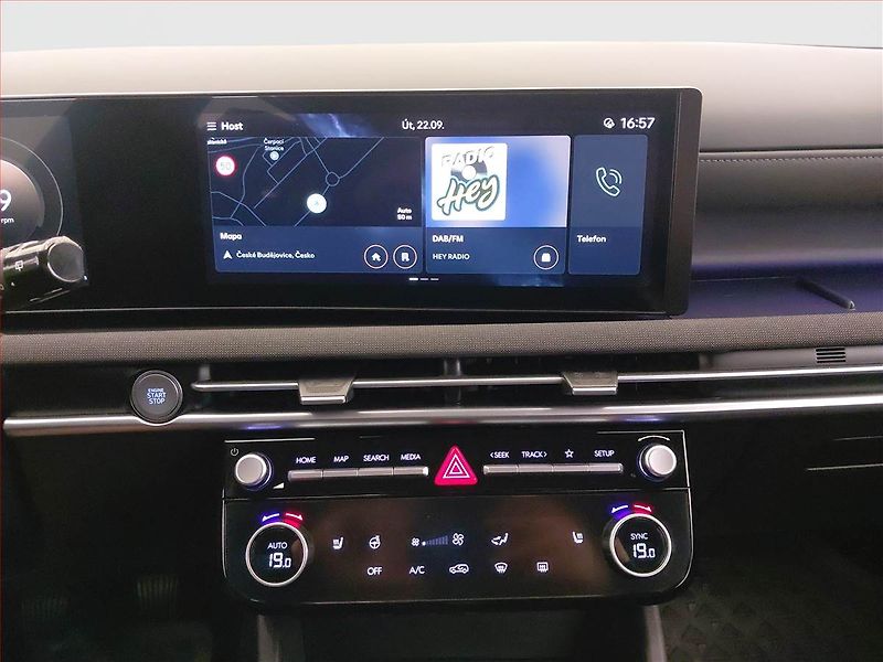 Hyundai Tucson (2025) 1.6 T-GDI - fotka 12 z 18