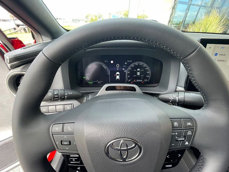 Toyota C-HR 1.8 Hybrid FWD Style - fotka 27 z 28