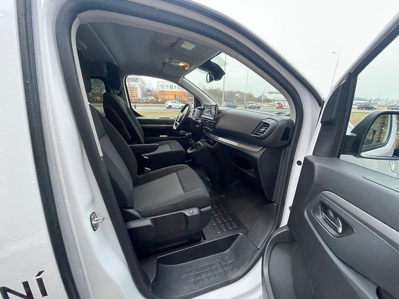 Toyota ProAce Verso 2.0D-4D 144HP M/T Business 8S - fotka 27 z 30