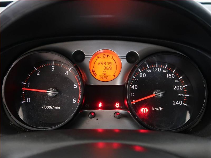 Nissan Qashqai (2008) 2.0 dCi, nová STK, pěkný stav - fotka 11 z 17