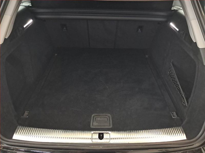 Audi A4 (2020) 2.0 TDI, Automat, Navi - fotka 14 z 24