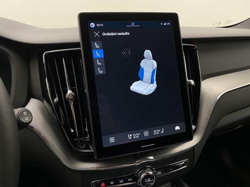 Volvo XC60 T8 AWD RECHARGE BLACK EDITION - fotka 61 z 63