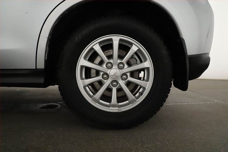 Mitsubishi ASX (2013) 1.8 DI-D MIVEC, 4X4, ČR,1.maj - fotka 12 z 16