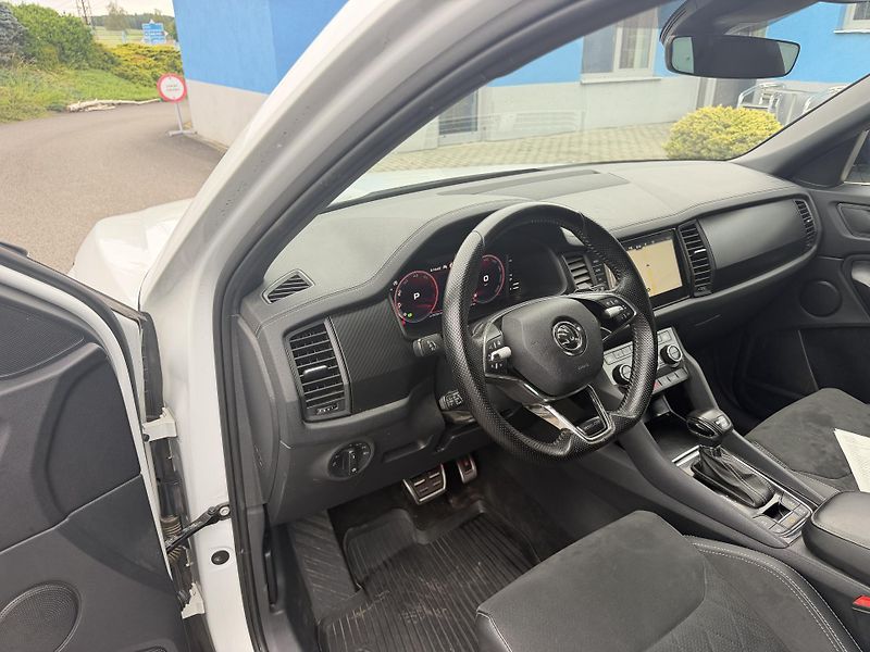 Škoda Kodiaq SPORTLINE 2,0D147kW 4x4 7sed - fotka 14 z 24