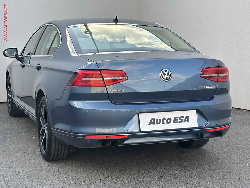 Volkswagen Passat (2015) 1.8TSi, ČR, LED, navi, kamera - fotka 6 z 18