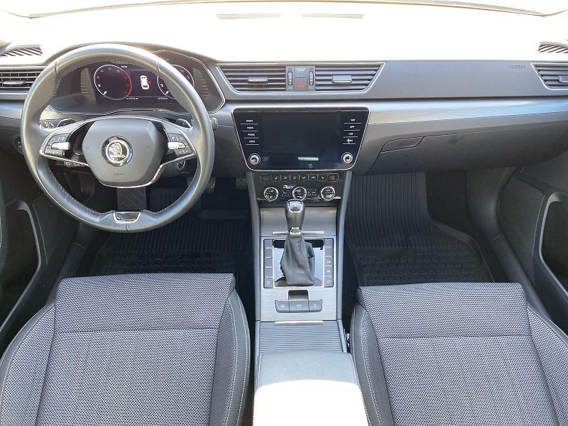 Škoda Superb (2023) Combi 2.0 TDI DSG Style - fotka 5 z 35