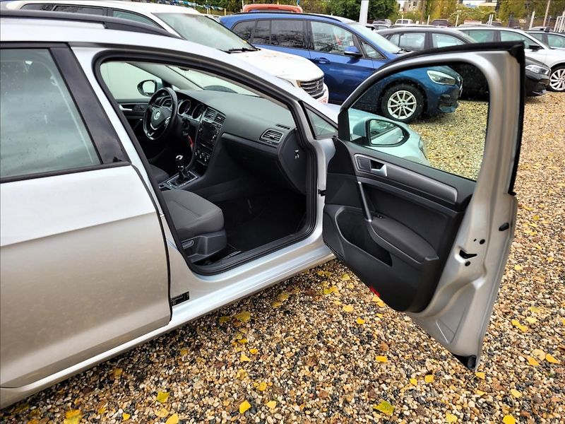 Volkswagen Golf 1,0 TSI,navi,digiklima,acc,alu - fotka 9 z 49