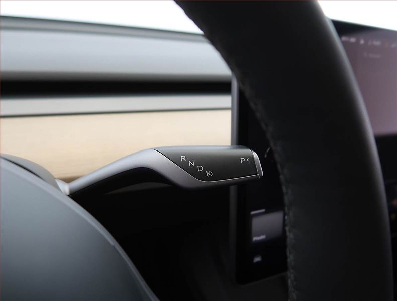 Tesla Model Y (2023) Long Range AWD 79kWh, SoH 94% - fotka 12 z 33