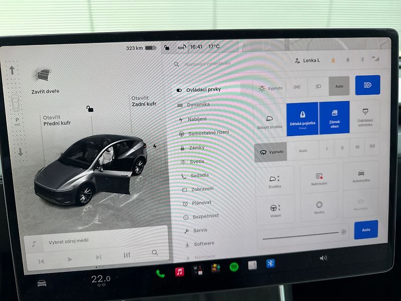 Tesla Model Y (2025) - fotka 56 z 76