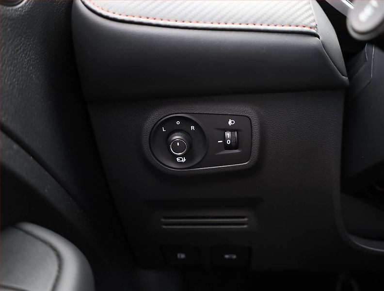 MG ZS (2024) Luxury 1.0 Turbo, Automat - fotka 19 z 21