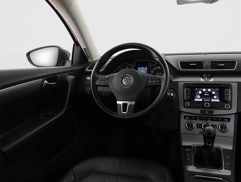 Volkswagen Passat (2013) Comfortline 1.6 TDI, Navi - fotka 7 z 24