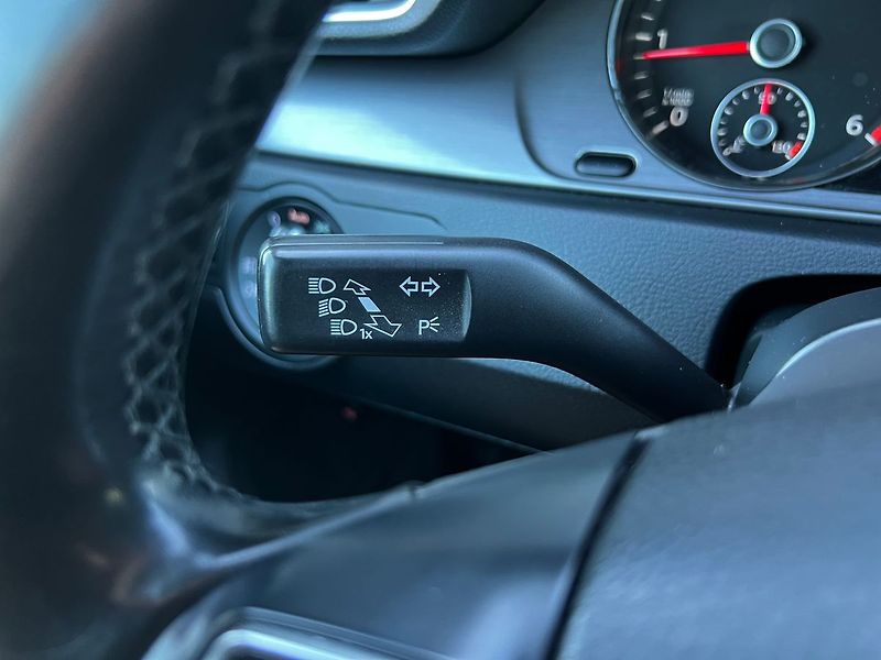 Volkswagen Passat TDI-ALU-NAVI-PLNÝ SERVIS - fotka 27 z 45
