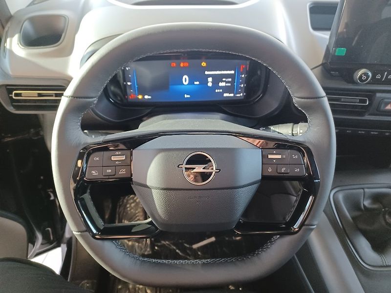 Opel Combo Elegance Plus XL 1,5CDTi MT6 - fotka 21 z 30