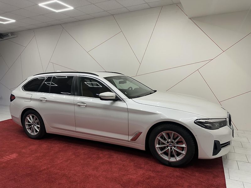 BMW Řada 5 (2021) 530d TAŽNÉ*LED*KAMERA*TOP SPEC - fotka 6 z 18