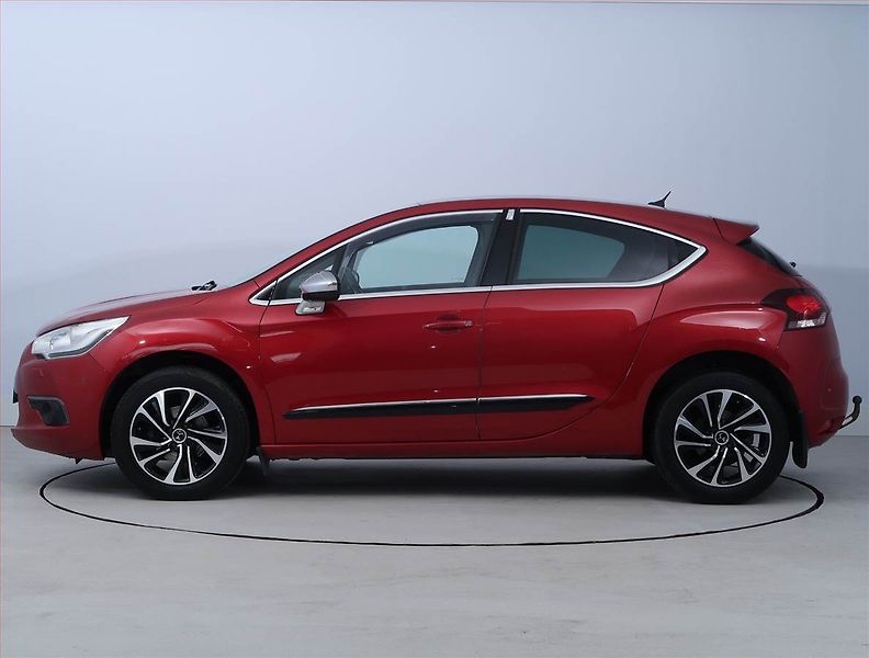 Citroën DS4 (2015) 1.6 e-HDi, Serv.kniha, Navi - fotka 3 z 18