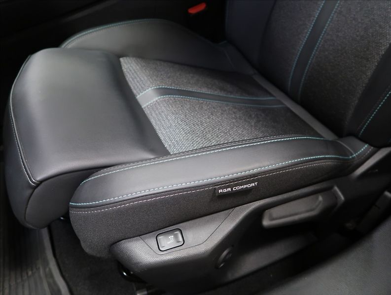 Peugeot 308 1,2 PT AT ALLURE NAVI KAMERA - fotka 35 z 42