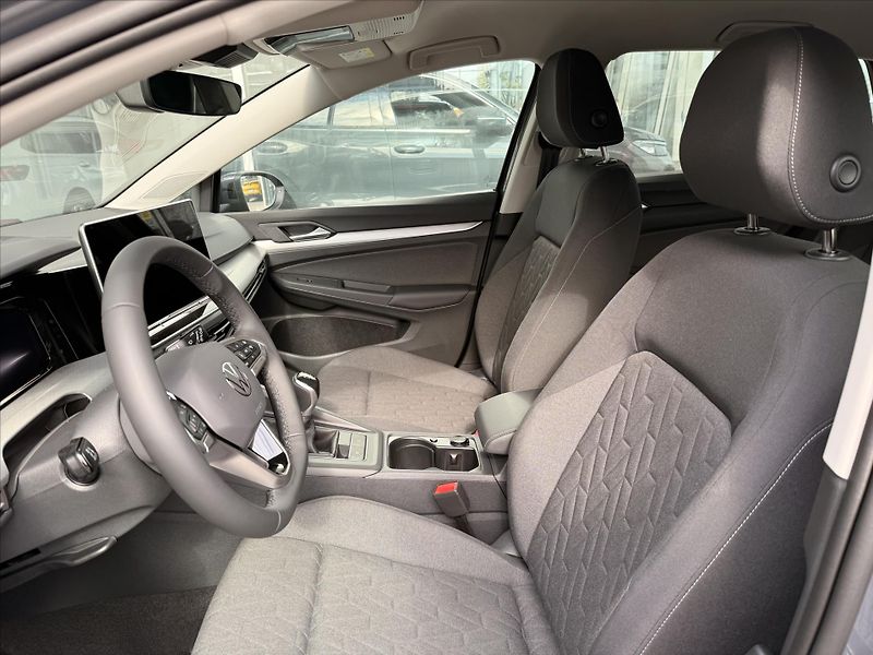 Volkswagen Golf (2026) 1,5 TSI 85kW 6G  People - fotka 11 z 19