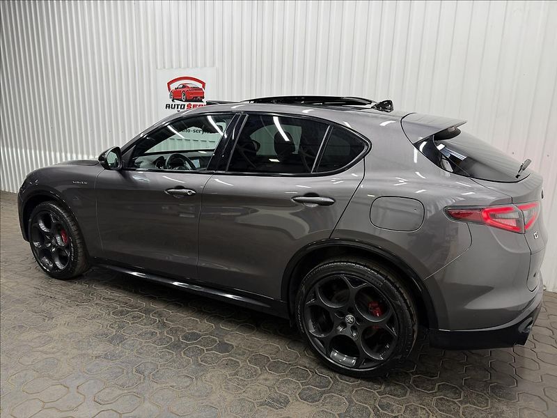 Alfa Romeo Stelvio VELOCE 206kW Q4 PANORAMA R21 - fotka 5 z 41