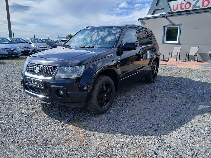 Suzuki Grand Vitara 1.9 DDiS, 4x4, nové rozvody - fotka 1 z 39