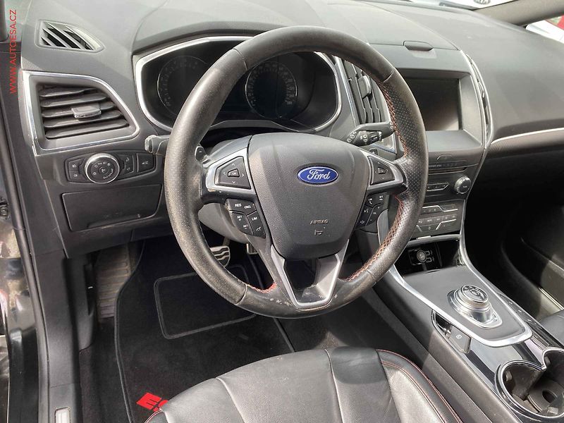 Ford S-MAX (2019) 2.0 TDCi, AT - fotka 13 z 20