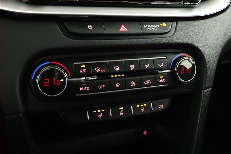 Kia Ceed (2023) 1.5 T-GDI - fotka 9 z 16