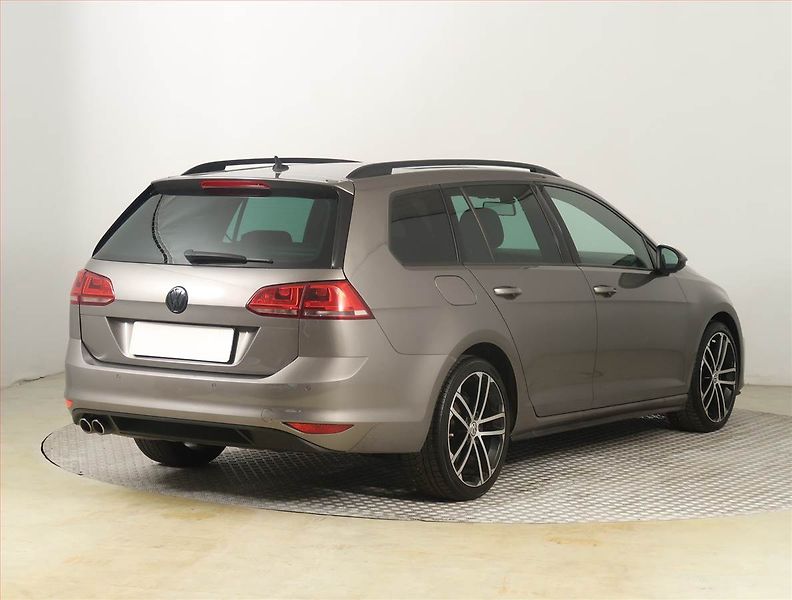 Volkswagen Golf (2016) 2.0 TDI GTD, Automat - fotka 5 z 21