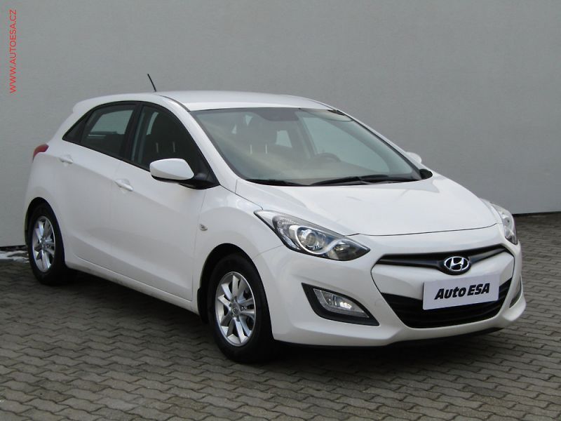 Hyundai i30 (2012) 1.6CVVT, ČR, AC - fotka 1 z 3