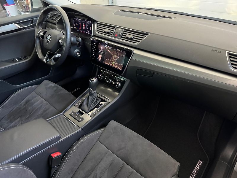 Škoda Superb (2022) Style 2.0 TSI 206 KW 4x4 - CZ - fotka 21 z 27