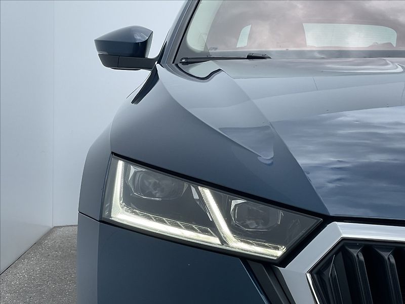 Škoda Octavia 2,0 TDI Combi Style Plus NAVI - fotka 21 z 23