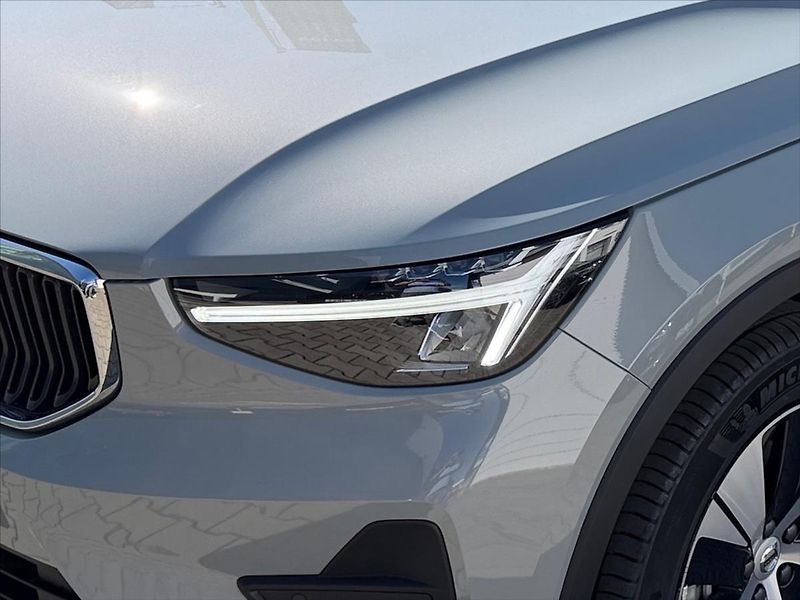 Volvo XC40 (2026) 2,0 B3 Core 8413 - fotka 5 z 13