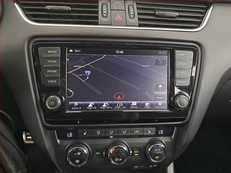 Škoda Octavia (2014) RS 2.0 TDI, Kůže, Navi - fotka 13 z 23