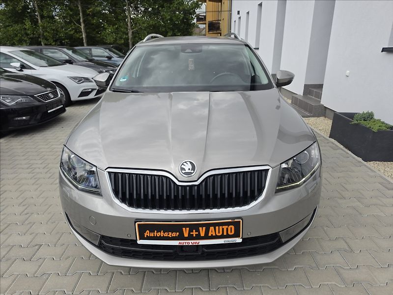 Škoda Octavia III 2,0TDi 110KW 4X4 Elegance - fotka 2 z 50