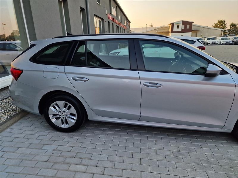 Škoda Octavia 2.0TDI Combi, původ ČR,1.Maj. - fotka 42 z 50