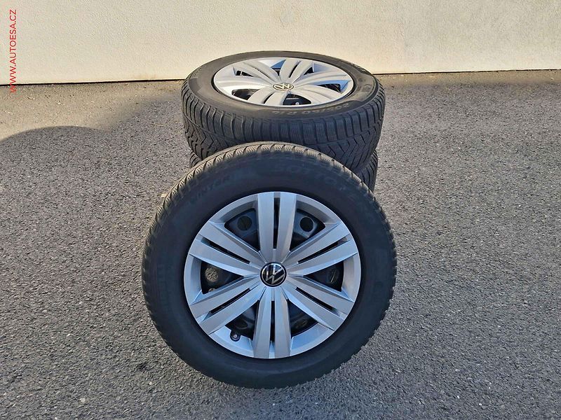 Volkswagen Touran (2023) 1.5 TSi, Move, LED, navi, - fotka 21 z 21