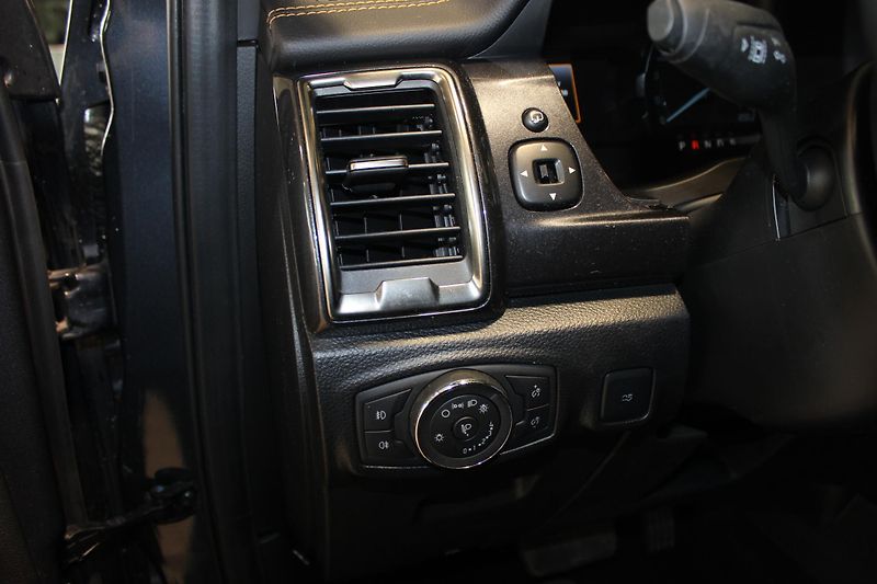 Ford Ranger (2022) 2.0Bi-Turbo,213HP,Wildtrak,ČR, - fotka 16 z 22