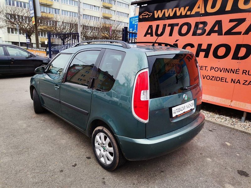 Škoda Roomster (2011) 1.2TSi 63kw Ambiente ČR - fotka 3 z 24