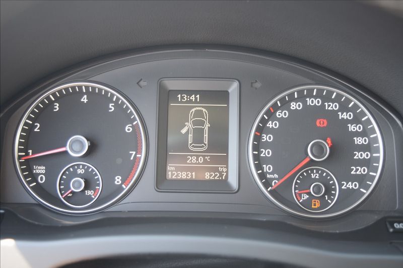 Volkswagen Golf Plus 1,4 i 59KW VÝHŘEV NAVI ALU - fotka 37 z 46