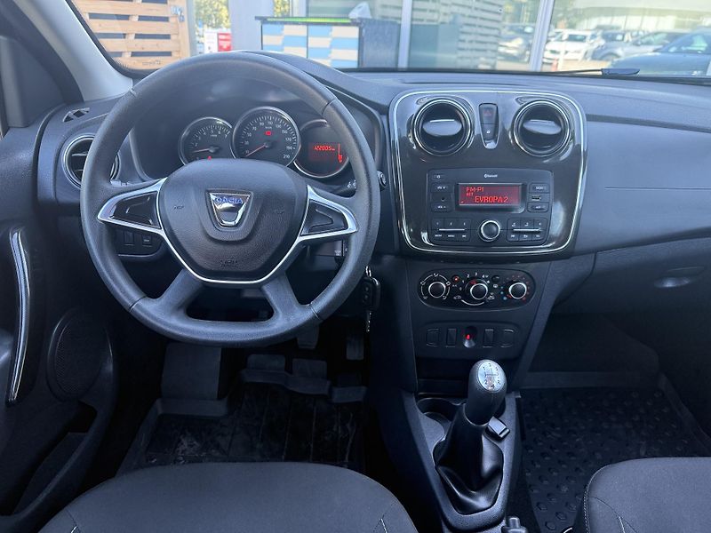 Dacia Logan 0.9 TCe CZ 1.majitel - fotka 11 z 30