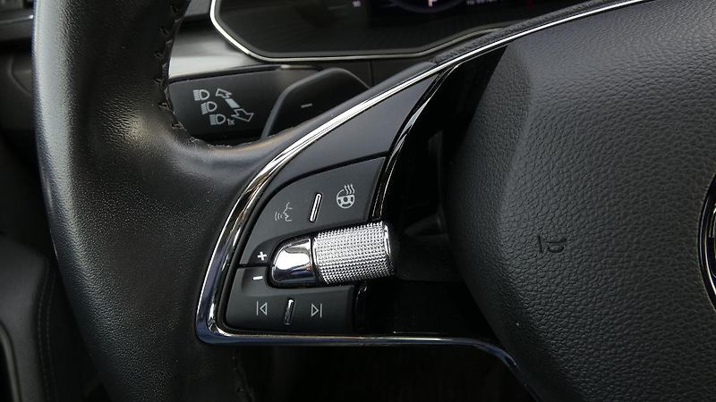 Škoda Superb Combi 1.5 TSI DSG Style - fotka 12 z 27