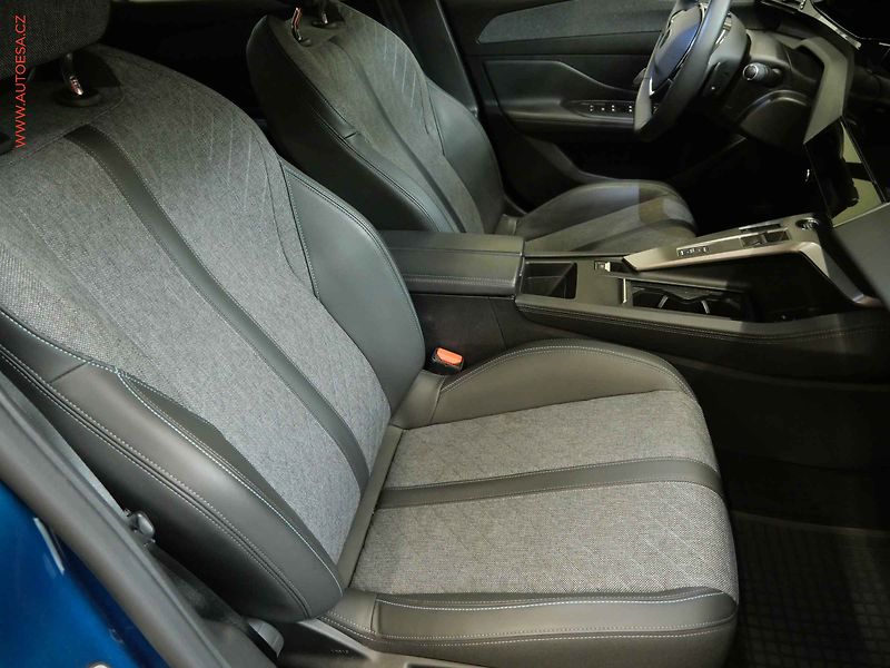 Peugeot 408 (2023) 1.2PT, 2.maj,ČR, servis - fotka 12 z 22