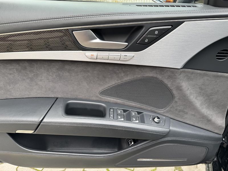 Audi S8 S8+ 445 KW-KERAMIKY-LED-R21 - fotka 16 z 48