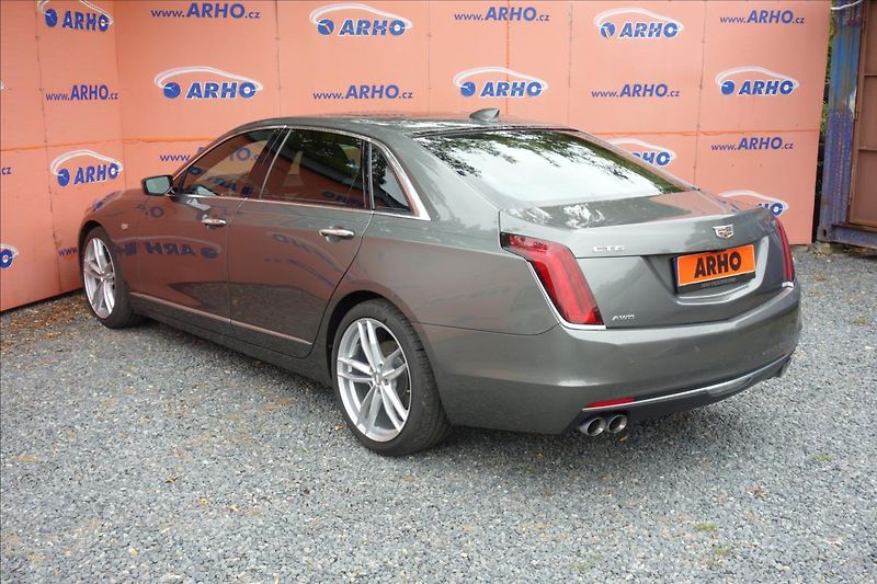 Cadillac CT6 3,6 i V6 250KW,SERV.KN.,AWD. - fotka 5 z 56