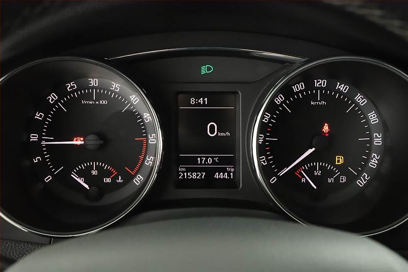 Škoda Superb (2015) 2.0 TDI, Serv.kniha, Bi-Xenony - fotka 8 z 15