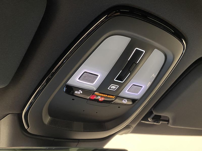 Volvo V90 B4 BRIGHT PLUS AUT - fotka 32 z 63