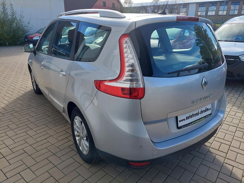 Renault Grand Scénic (2013) III. Paris De Luxe TCe 130 - fotka 8 z 41