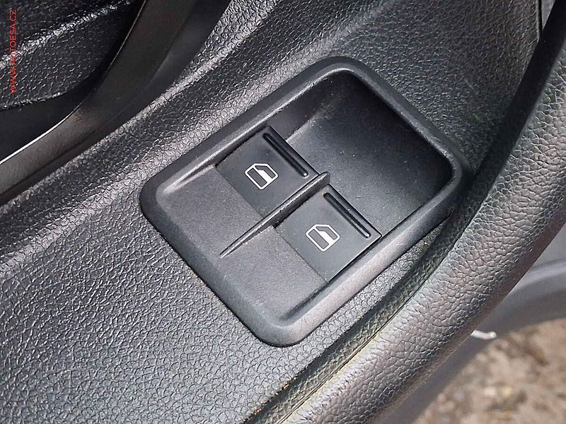 Škoda Roomster (2014) 1.2 TSi, Fresh, park.čidla - fotka 11 z 16